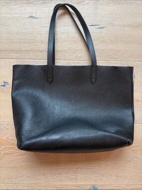 Cuyana Classic Black Leather Tote Bag - Women's Everyday Carry